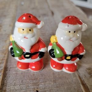 Vintage Red And White Santa Claus Ceramics Salt And Pepper Shakers 3 Inches Tall
